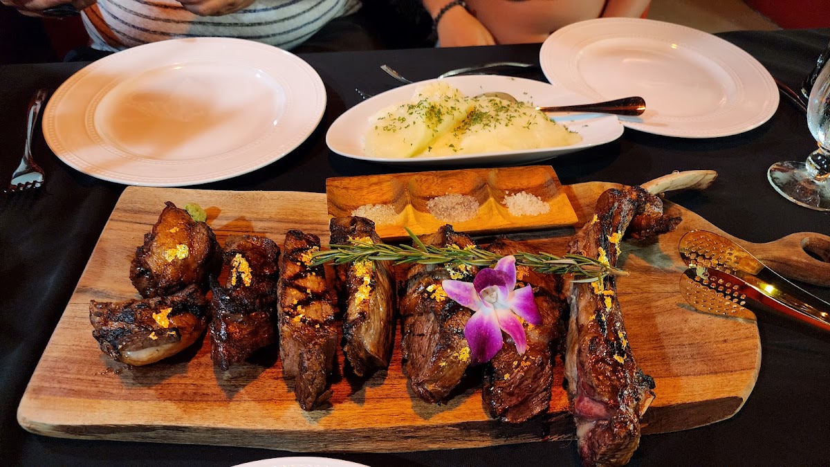 Aina Steak and Seafood photo 2