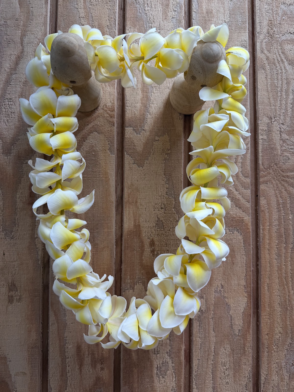 Honolulu Flower Lady (Waikiki Lei Stand) photo 3