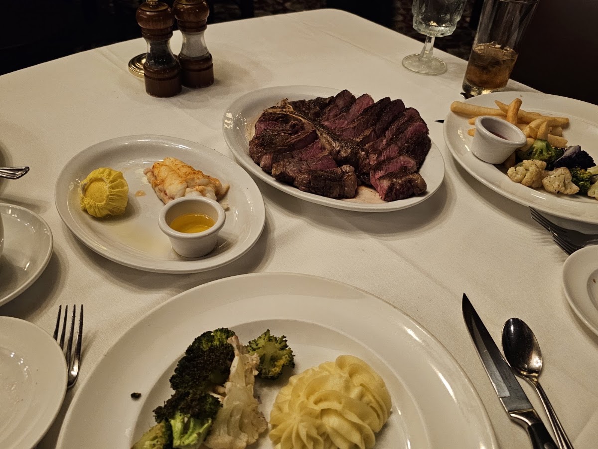 Hy's Steak House photo 3