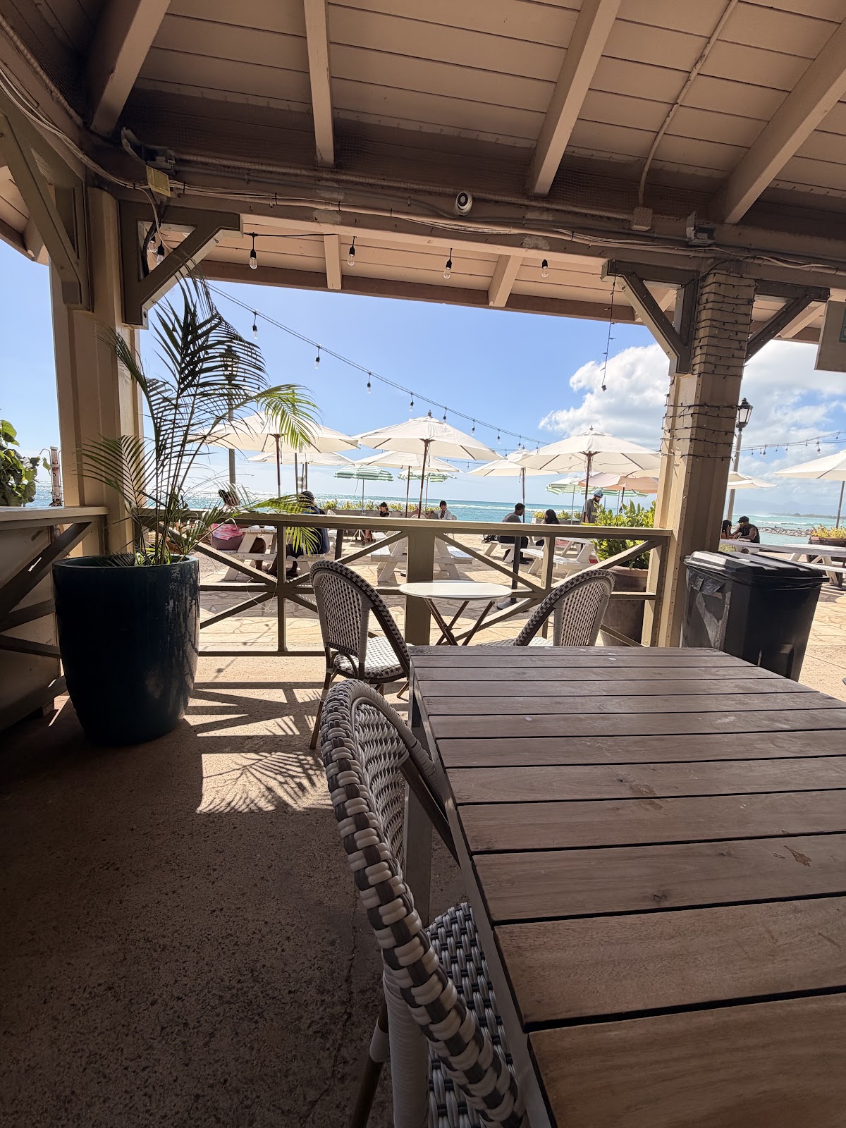 Barefoot Beach Cafe @ Queen's Surf Beach photo 2