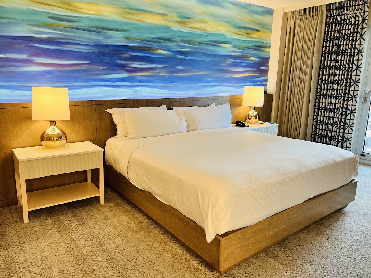Sheraton Waikiki Beach Resort photo 2