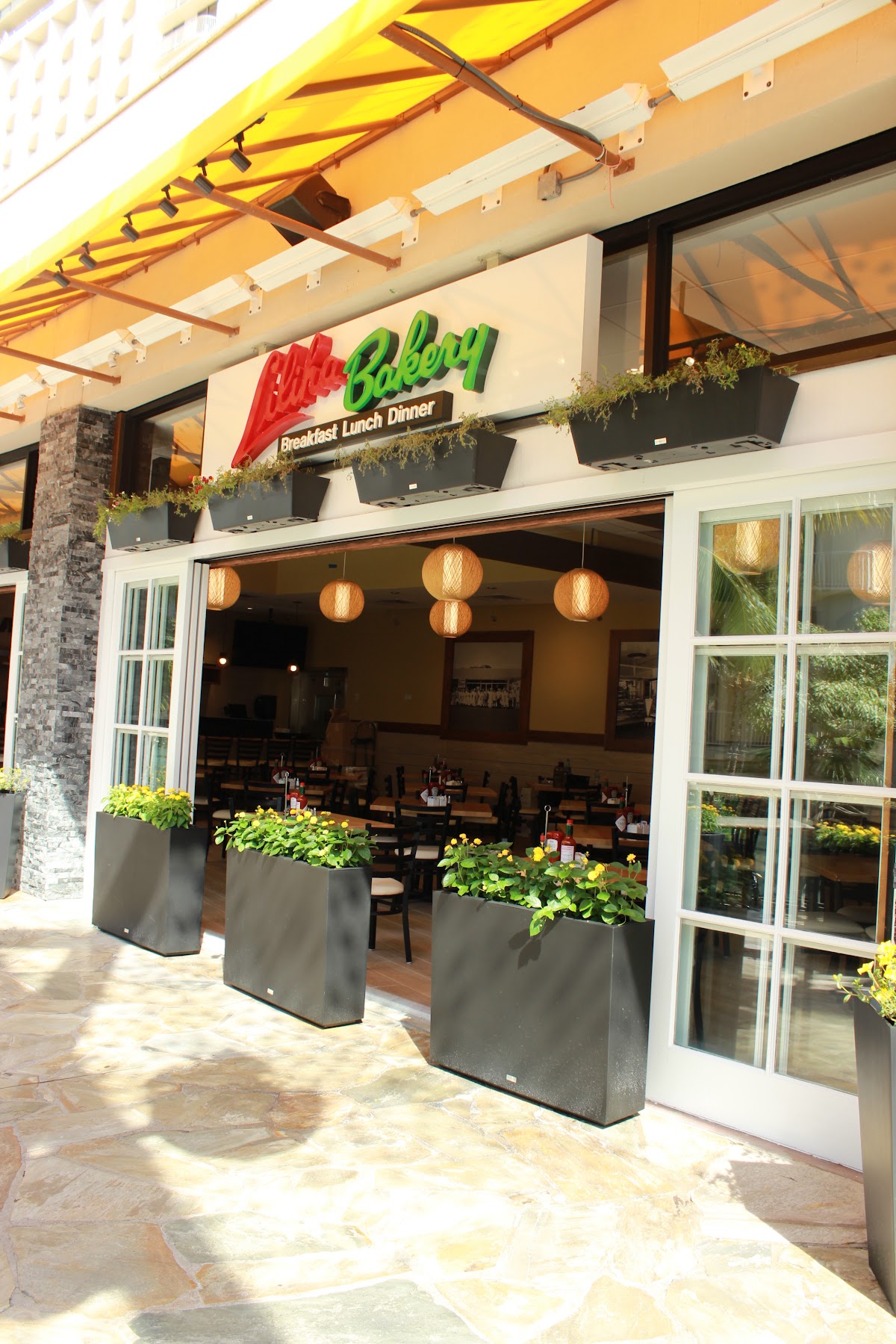 Liliha Bakery Waikiki Beach Walk in Waikiki