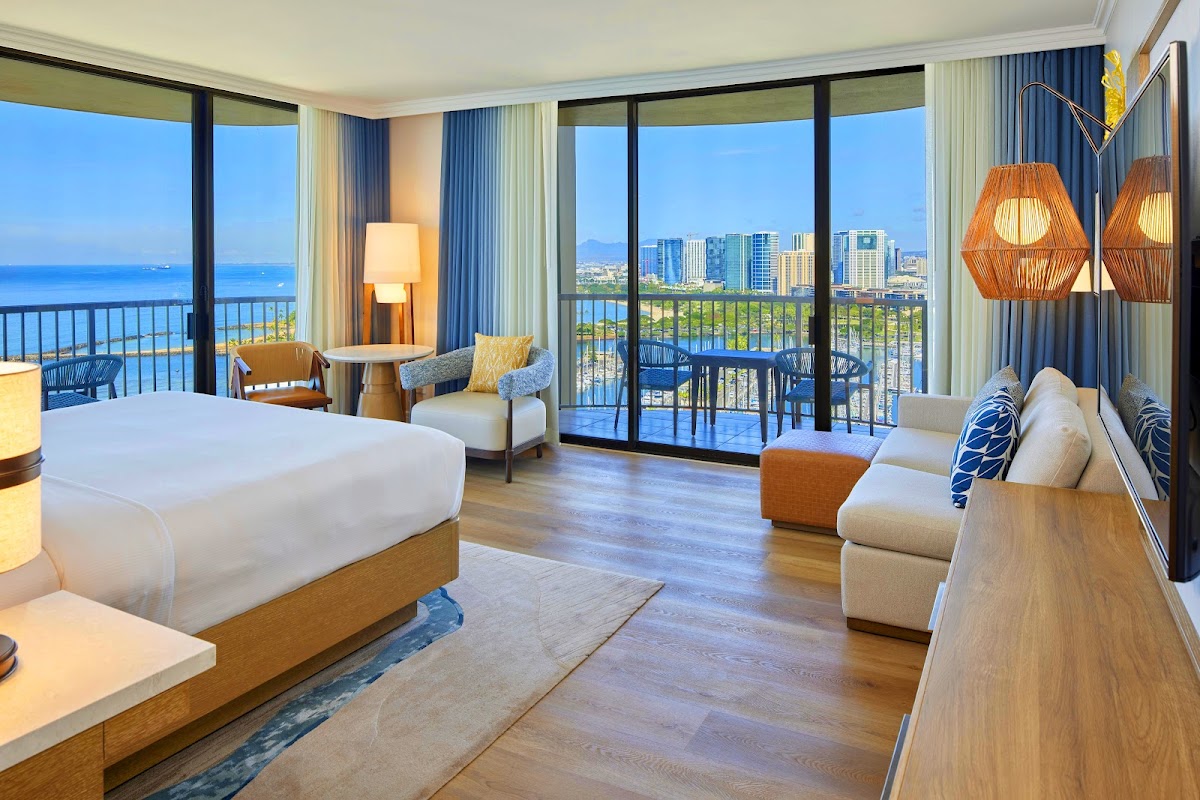 Hilton Hawaiian Village Waikiki Beach Resort photo 2