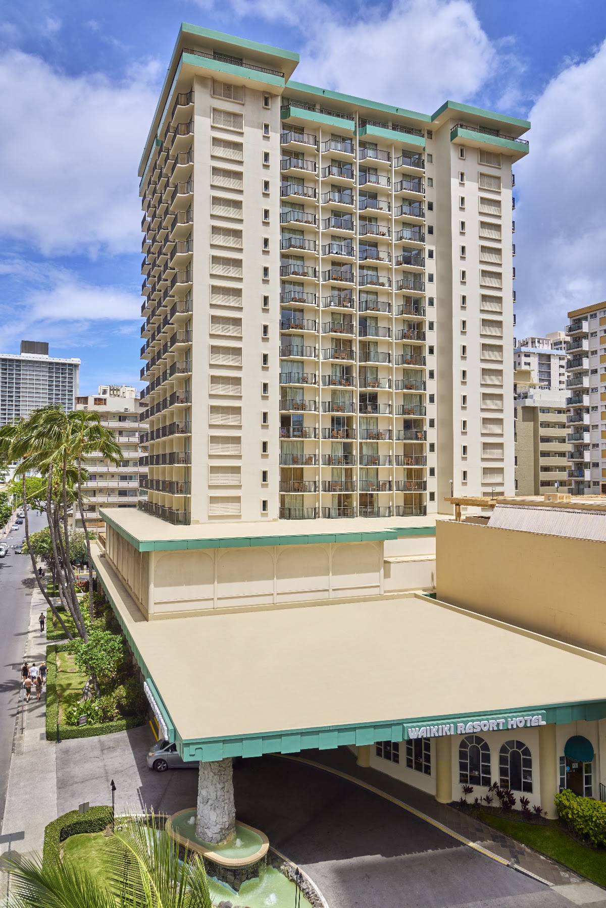 Waikiki Resort Hotel in Waikiki